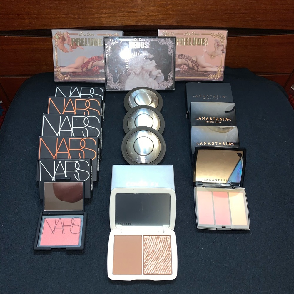 Brand New High End Cosmetics and Skincare - Picture 2 of 3